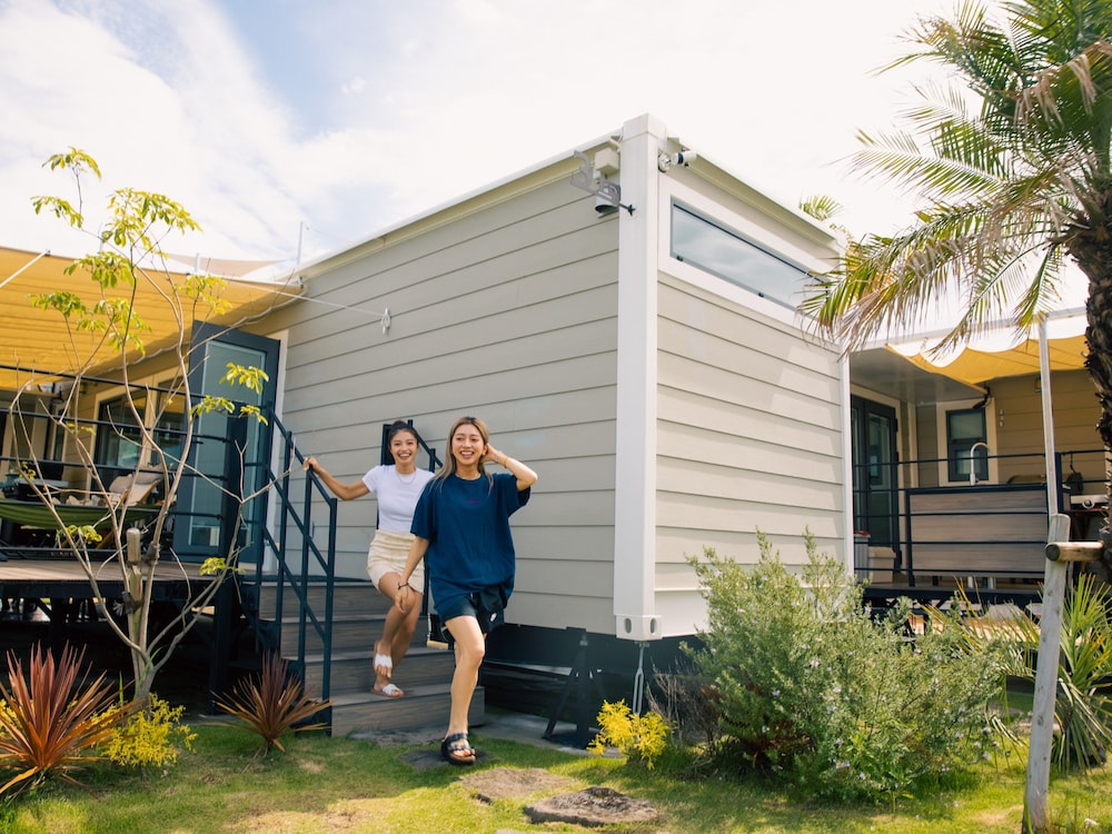 グランピング トレーラーハウス 禁煙 客室3 | 吹上浜フィールドホテル