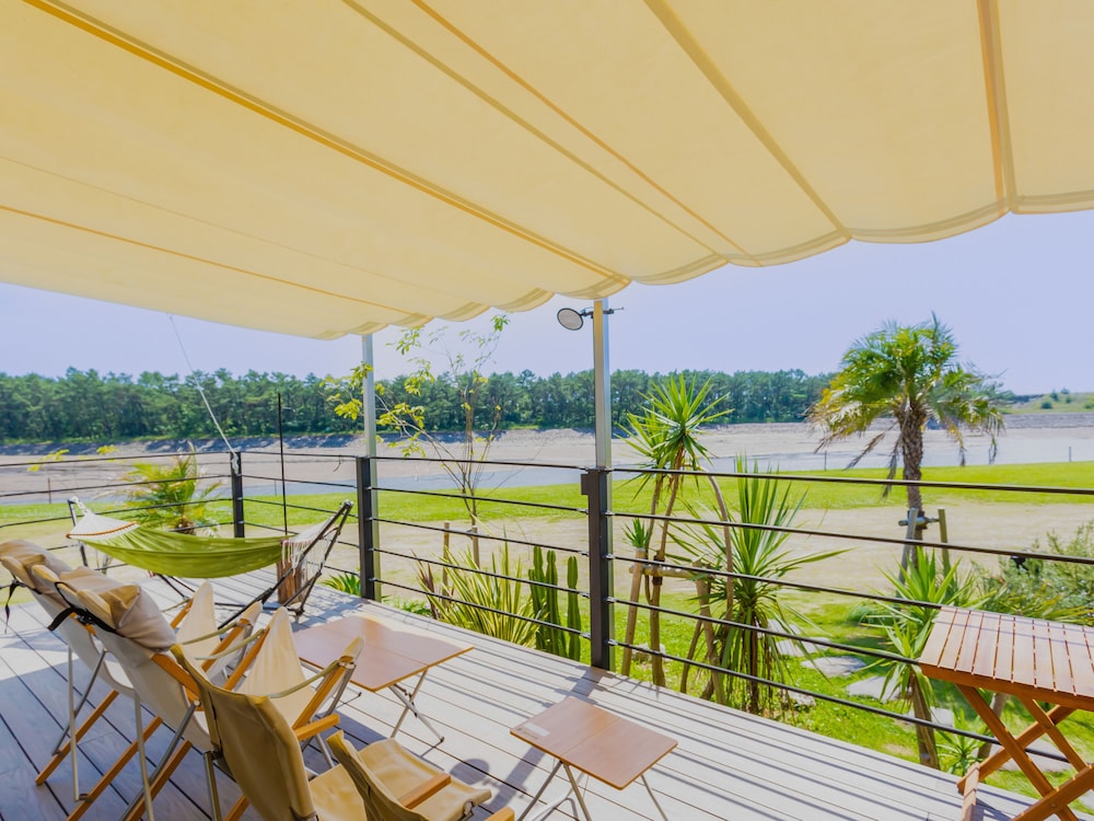 グランピング トレーラーハウス 禁煙 客室4 | 吹上浜フィールドホテル