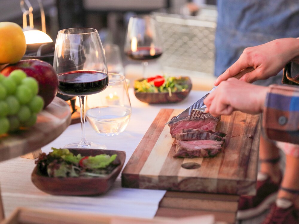 グランピング トレーラーハウス 禁煙 専用キッチン2 | 吹上浜フィールドホテル