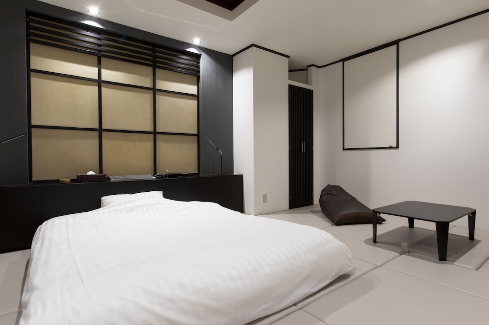 スタンダード ダブルルーム 客室2 | マンガホテル東郷