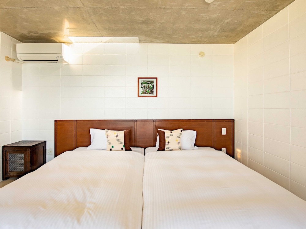 ハリウッドツインルーム 客室1 | 413 はまひが HOTEL&CAFE