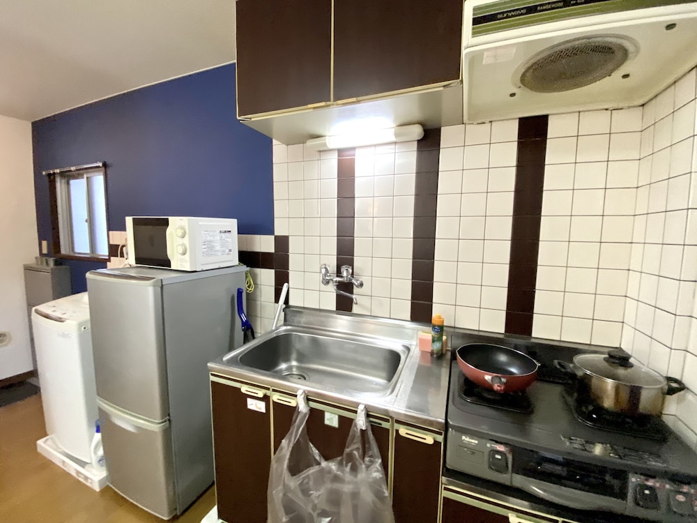 アパートメント (402) 専用キッチン2 | NOMAD松戸宿 テイクファイブ