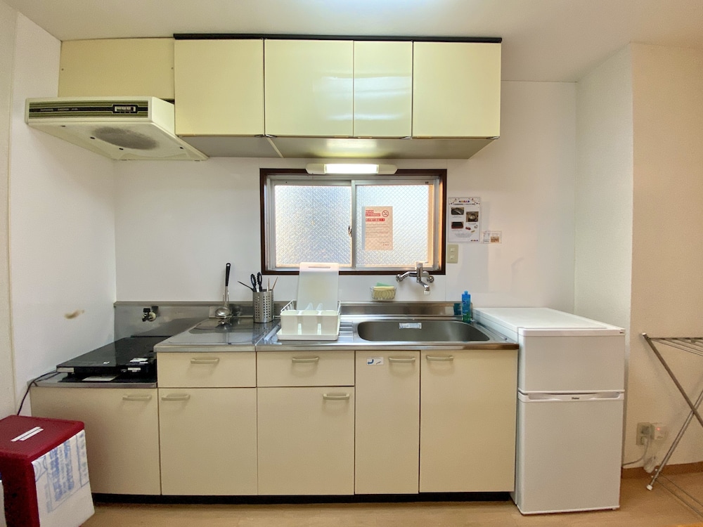 アパートメント (201) 専用キッチン2 | NOMAD松戸宿 テイクファイブ