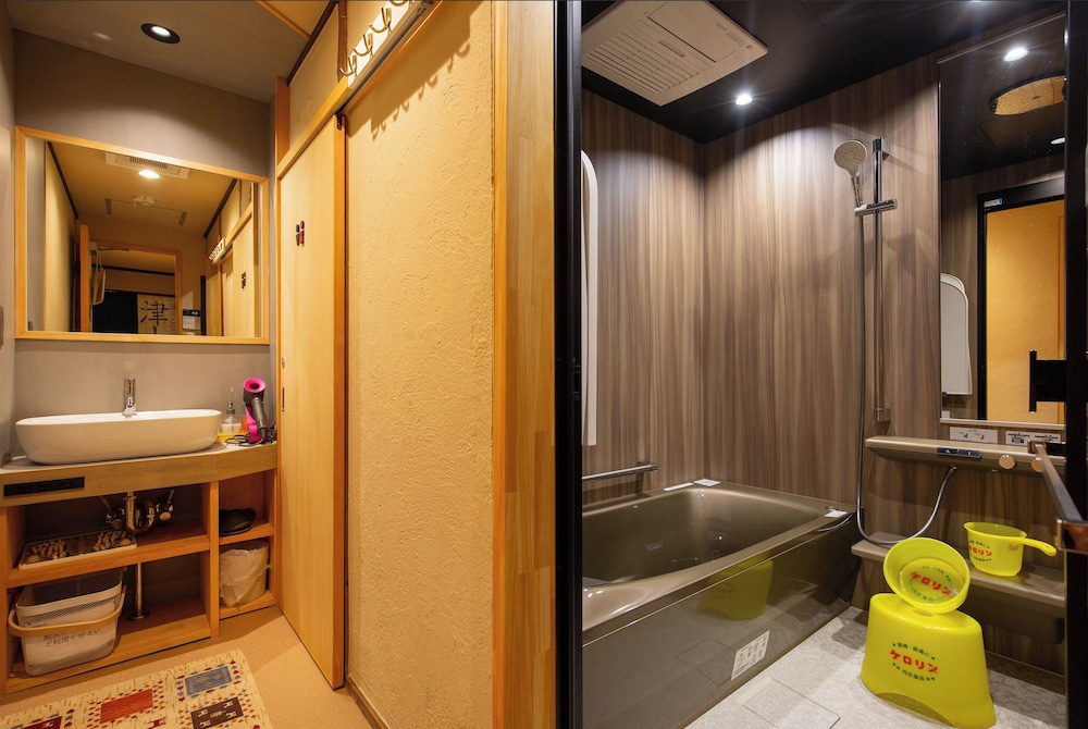 ダブルルーム - 吉井川 #LW2 共用バスルーム 禁煙 共用バスルーム2 | 美都 津山庵 LWx