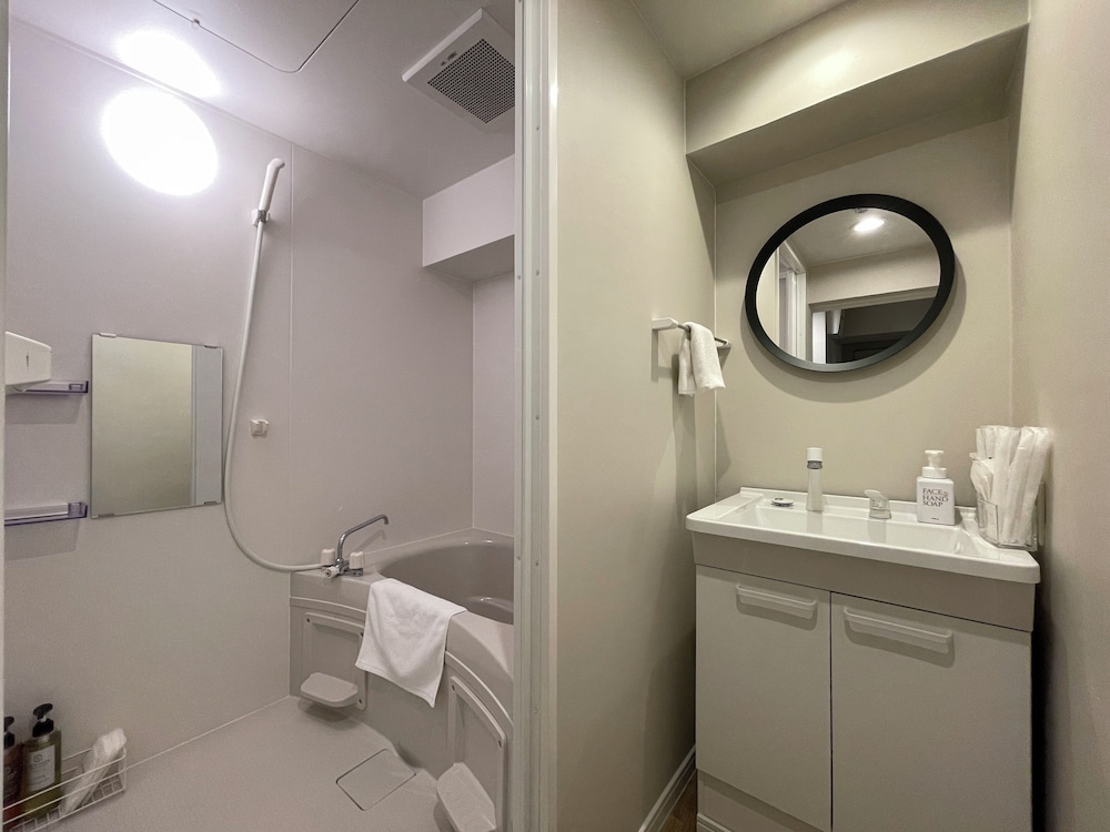 コンドミニアム 1 ベッドルーム (504) バスルーム0 | 第 3 ひまわりビル 504、704