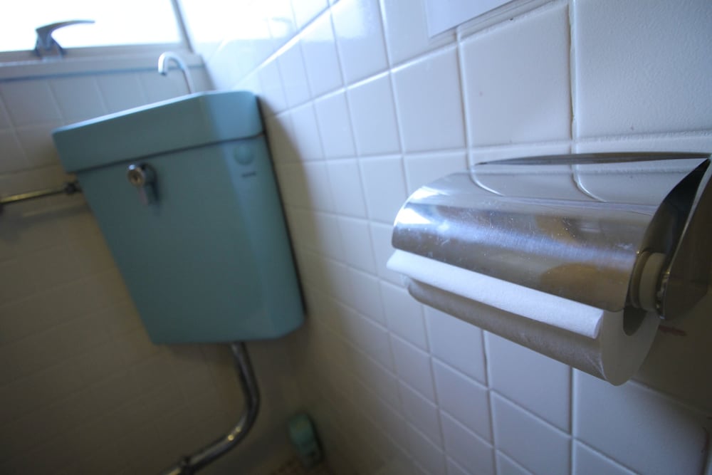 コンドミニアム 1 ベッドルーム (701) バスルーム1 | 第 3 ひまわりビル 701