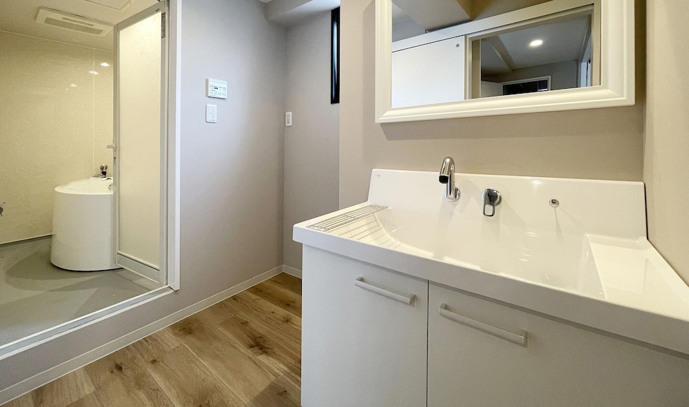 エクスクルーシブ コンドミニアム 4 ベッドルーム (7F) バスルーム4 | エムズレア本川町