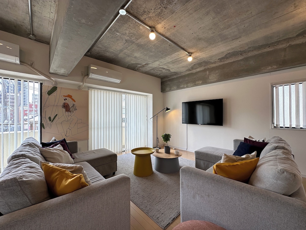 コンドミニアム 1 ベッドルーム (4F) 客室1 | エムズレア本川町