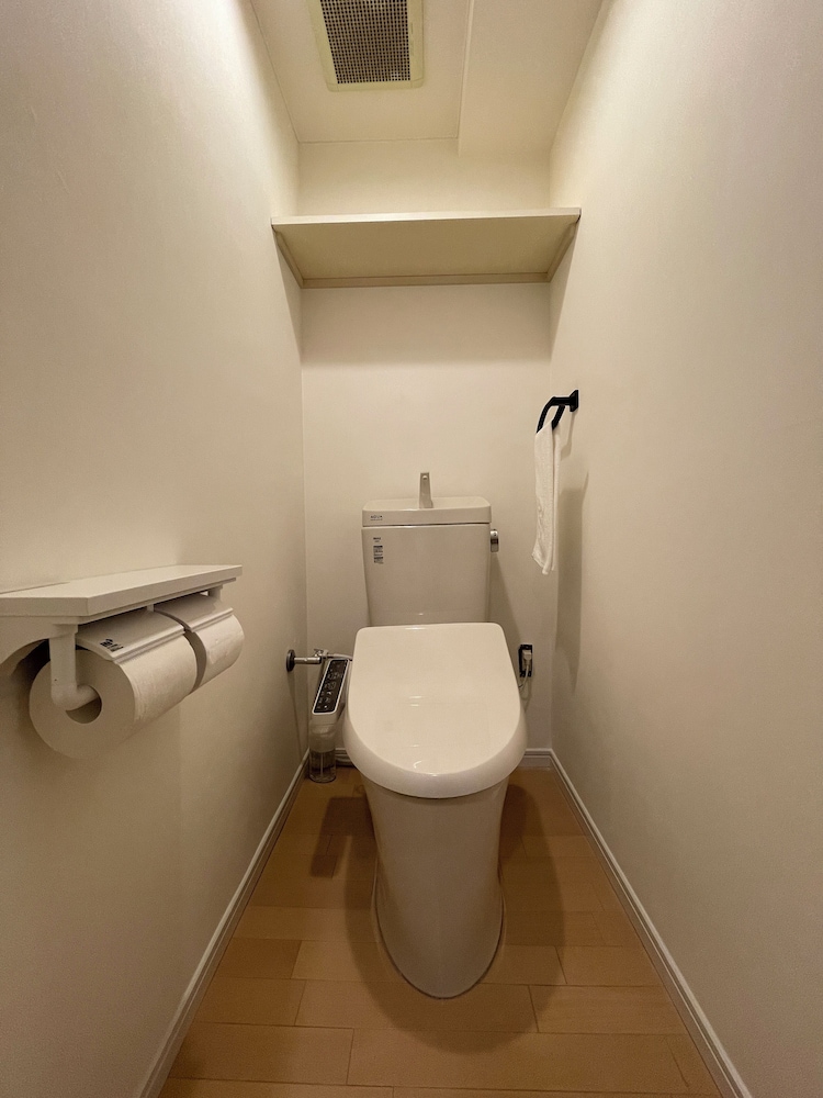 コンドミニアム 1 ベッドルーム (4F) バスルーム2 | エムズレア本川町