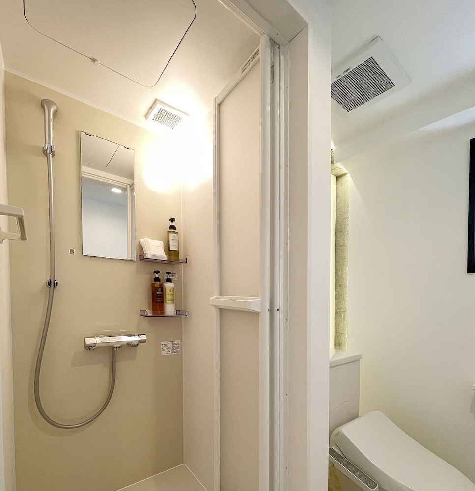 エクスクルーシブ コンドミニアム 4 ベッドルーム (7F) バスルーム2 | エムズレア本川町