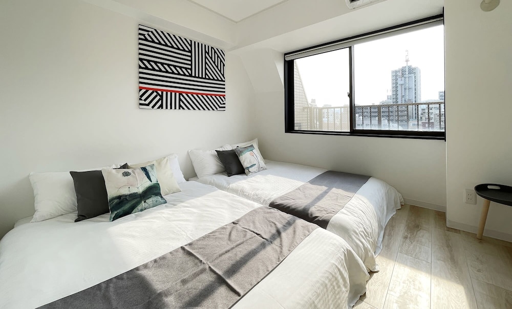 エクスクルーシブ コンドミニアム 4 ベッドルーム (7F) 客室7 | エムズレア本川町