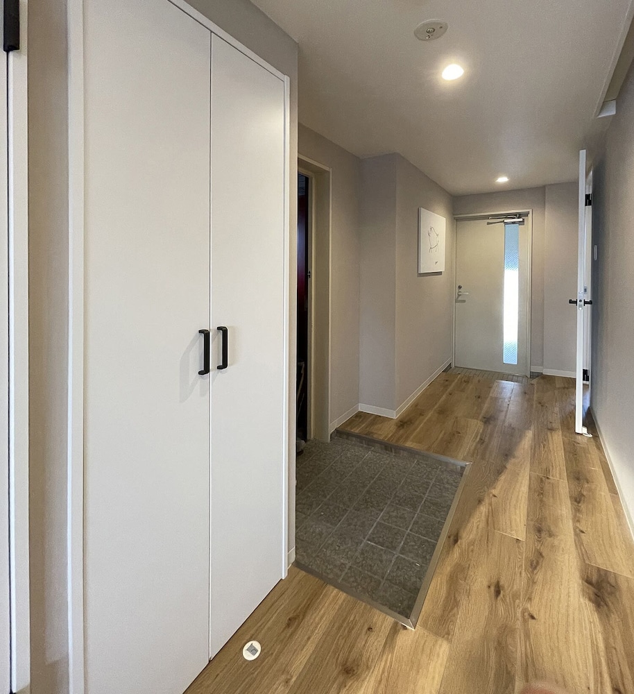 エクスクルーシブ コンドミニアム 4 ベッドルーム (7F) 客室6 | エムズレア本川町