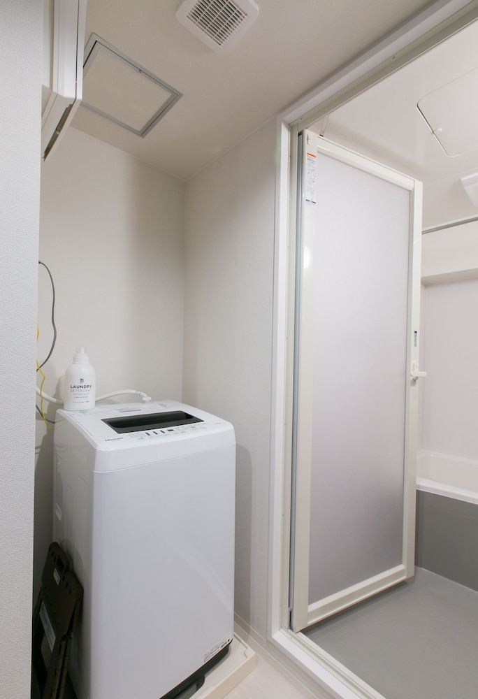 デザイン スタジオスイート (302) バスルーム1 | ORIGAMINN