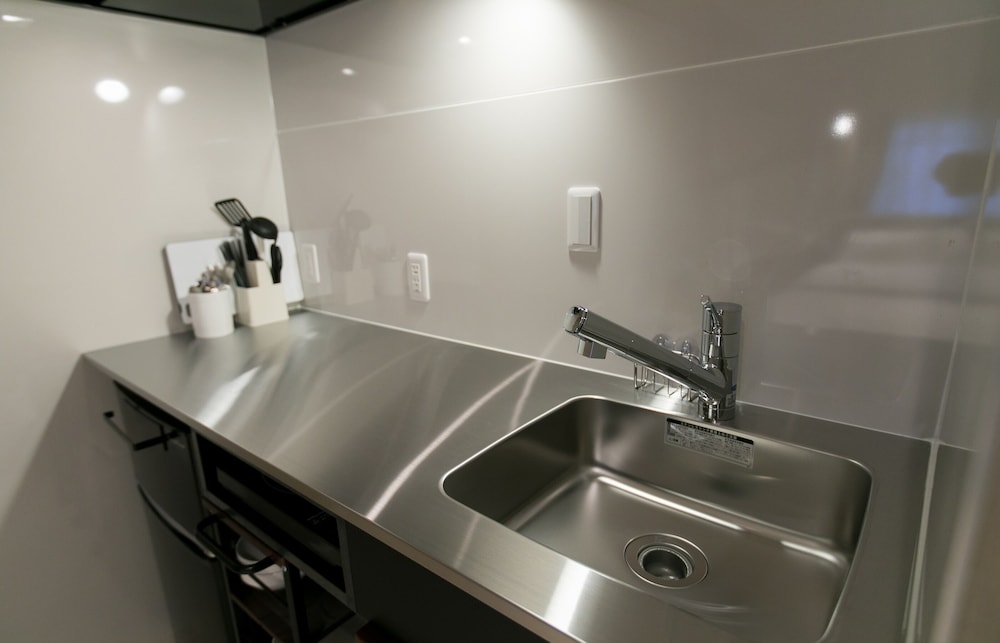 デザイン スタジオスイート (302) 専用簡易キッチン2 | ORIGAMINN