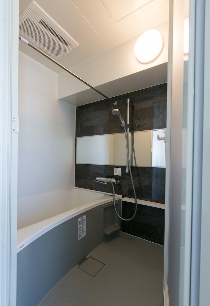 デザイン スタジオスイート (301) バスルーム2 | ORIGAMINN