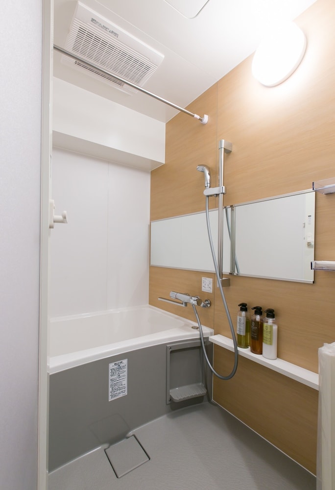 デザイン スタジオスイート (302) バスルーム2 | ORIGAMINN