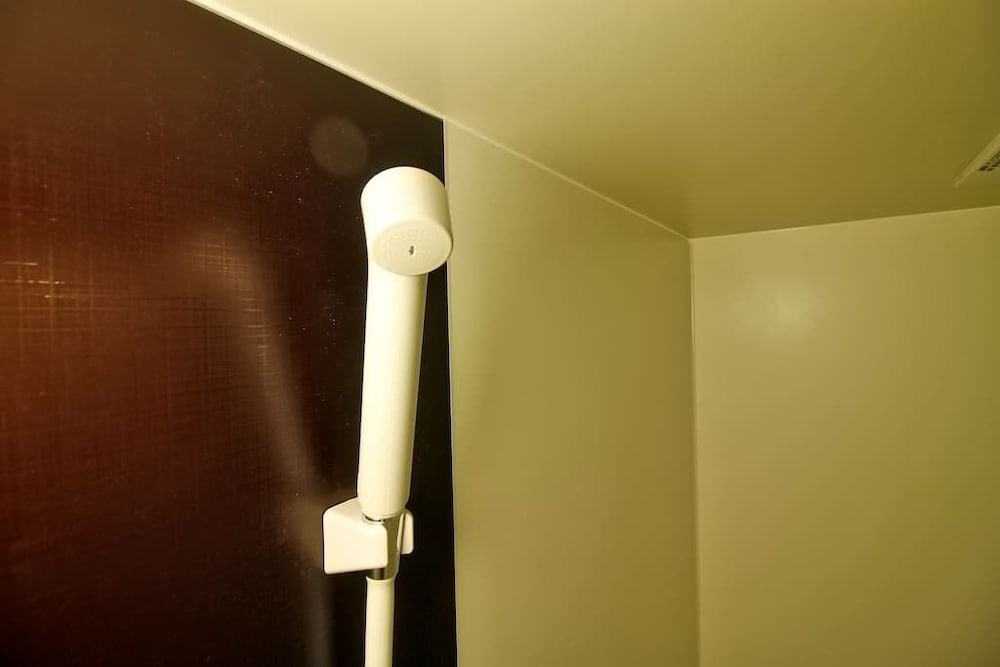 コンドミニアム 1 ベッドルーム (501) バスルームのシャワー0 | アールズコート