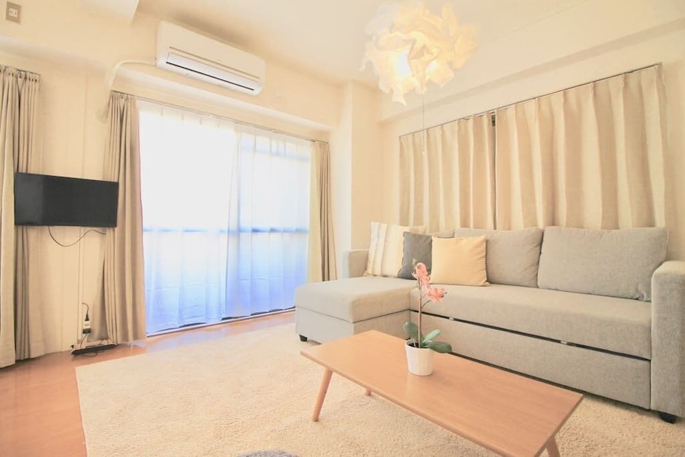 コンドミニアム 1 ベッドルーム (501) リビング エリア3 | アールズコート