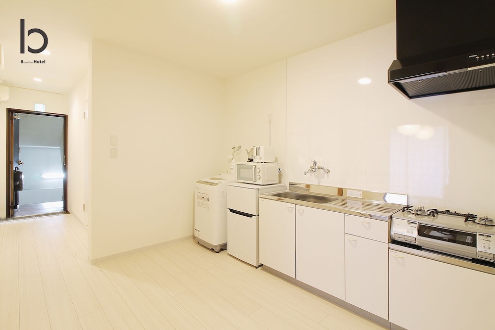 コンドミニアム 2 ベッドルーム (301) 専用キッチン0 | Hanagin Building
