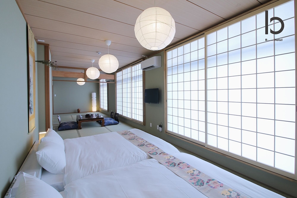 コンドミニアム 3 ベッドルーム (401) 客室3 | Hanagin Building