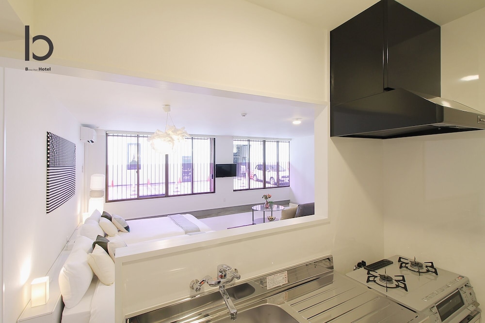 コンフォート スタジオスイート 1 ベッドルーム (102) 客室3 | Hanagin Building