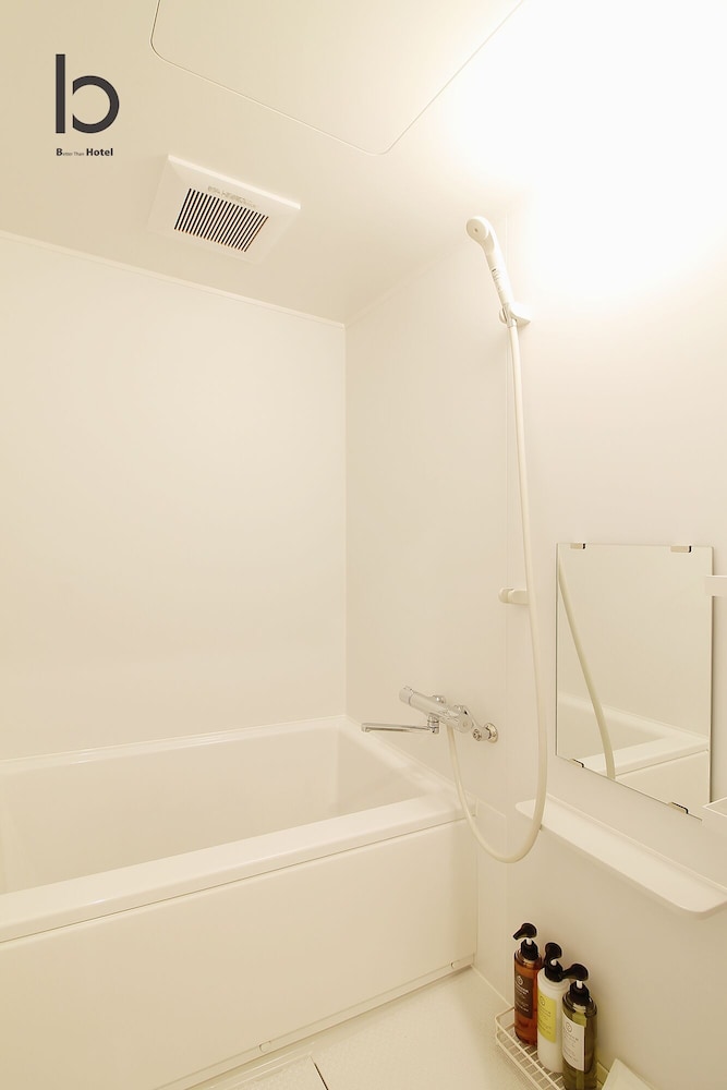 コンフォート スタジオスイート 1 ベッドルーム (102) 深めの浴槽0 | Hanagin Building