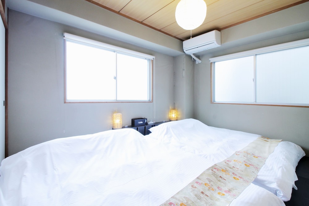 コンドミニアム 3 ベッドルーム (401) 客室1 | 石木ビル