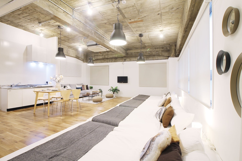 コンドミニアム 1 ベッドルーム (402) 部屋からの景観0 | 日経ビル