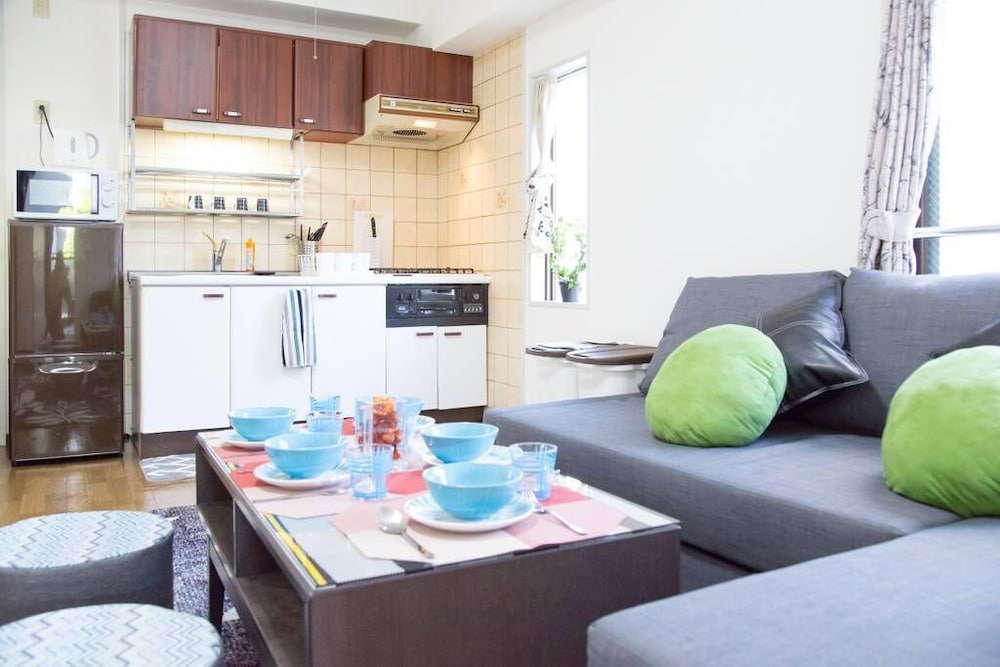 コンドミニアム 1 ベッドルーム (201) リビング エリア3 | ロッコーマンション