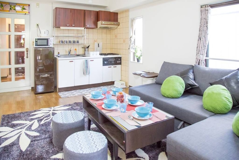 コンドミニアム 1 ベッドルーム (201) リビング エリア4 | ロッコーマンション