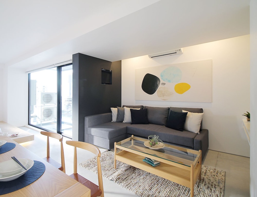 デザイン スタジオ (702) リビング エリア4 | b hotel 広島平和大通り