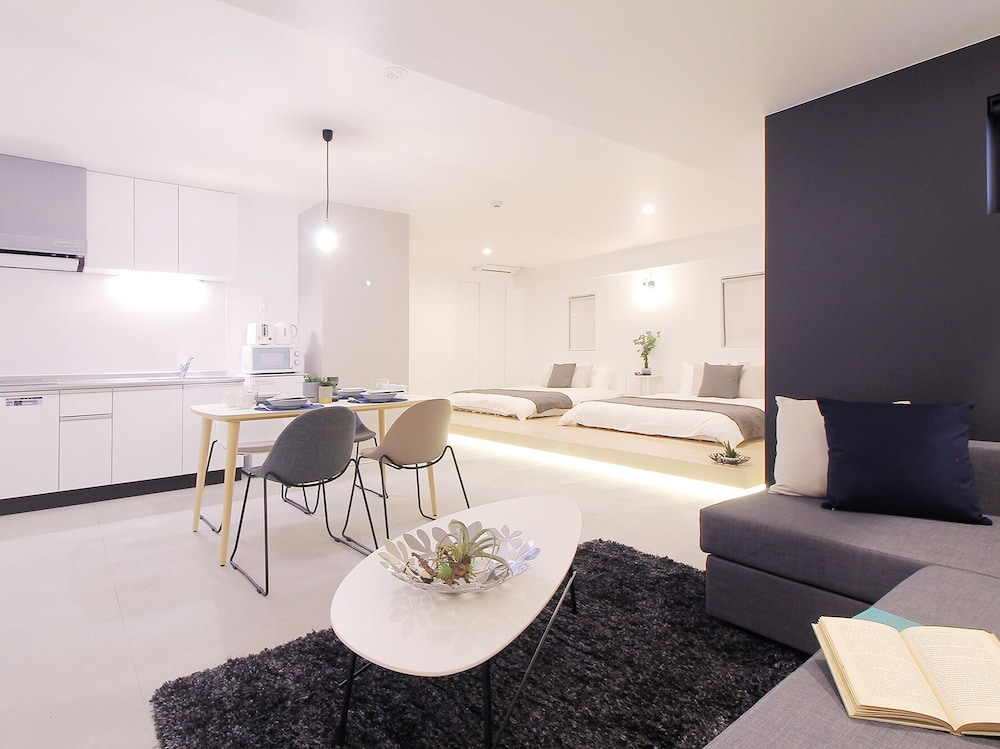 プレミアム スタジオ (202) リビング エリア4 | b hotel 広島平和大通り