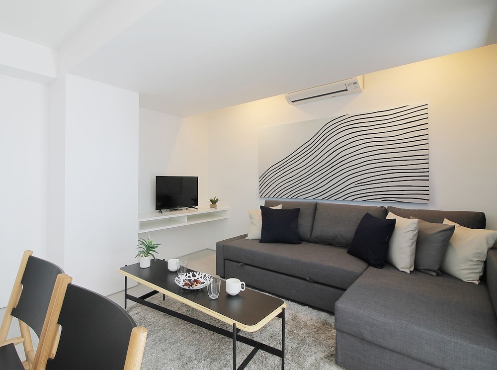 エリート スタジオ (302) リビング エリア3 | b hotel 広島平和大通り