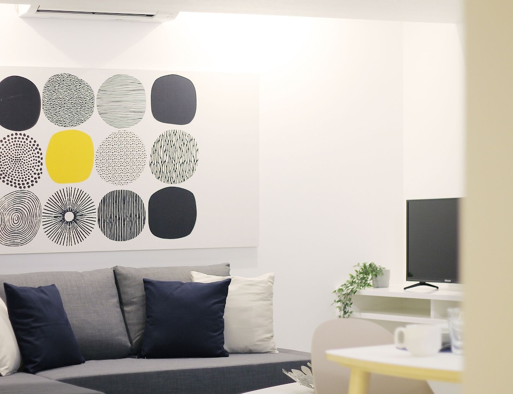 プレミアム スタジオ (202) リビング エリア2 | b hotel 広島平和大通り