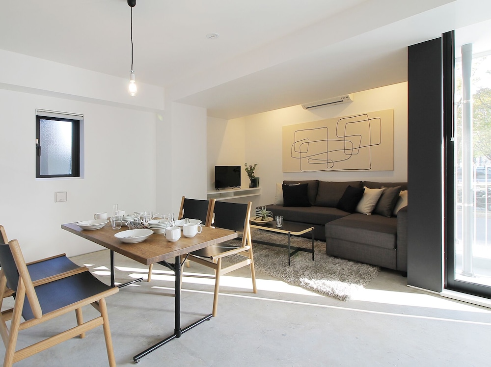 コンフォート スタジオ シティビュー (101) | b hotel 広島平和大通り