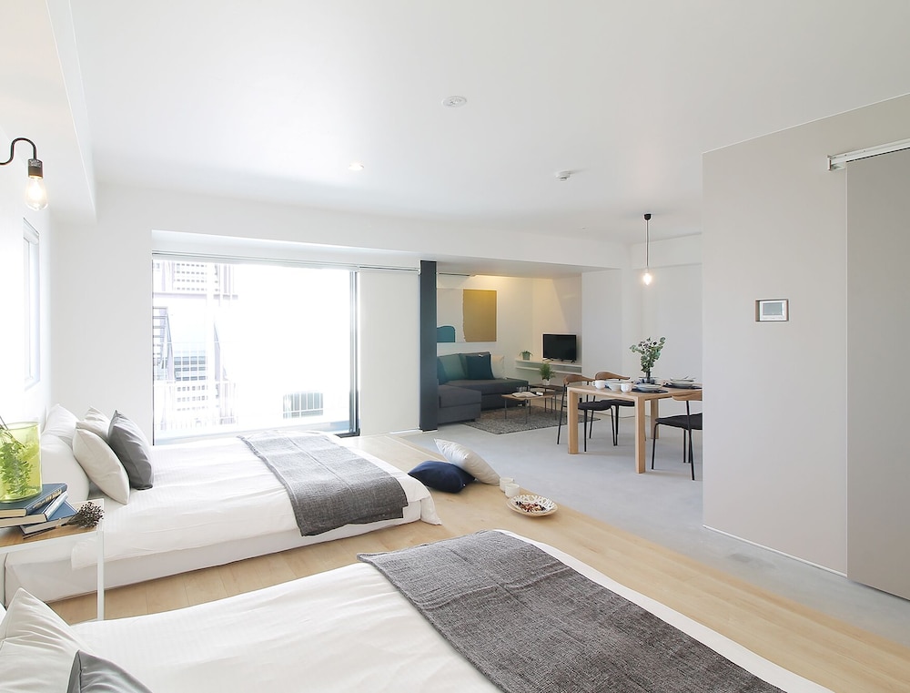 シグネチャー スタジオ (1002) | b hotel 広島平和大通り