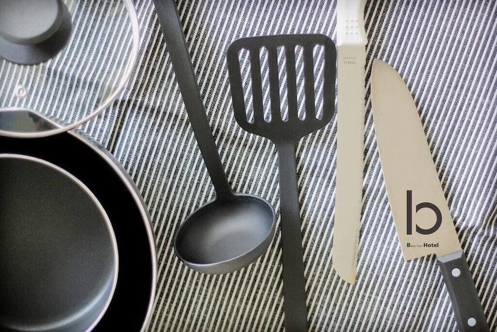 デラックス スタジオ (902) 専用キッチン3 | b hotel 広島平和大通り