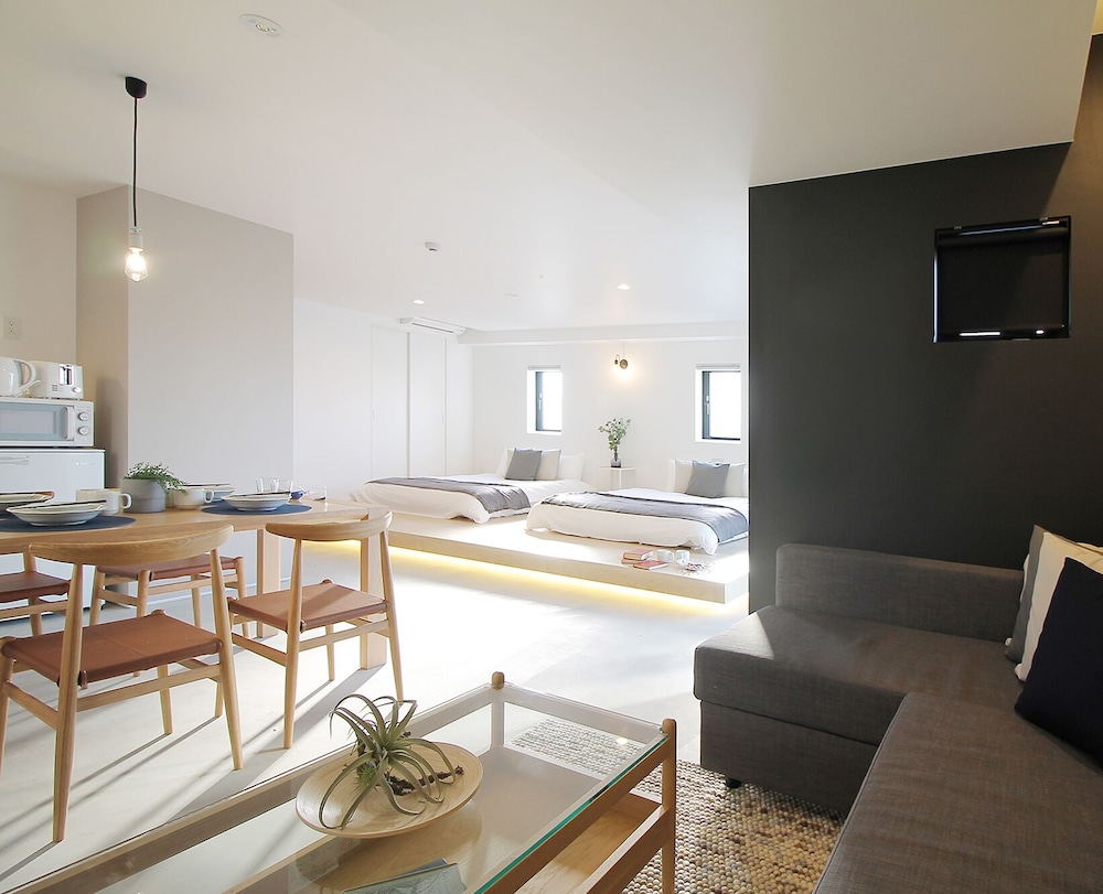 デザイン スタジオ (702) リビング エリア0 | b hotel 広島平和大通り