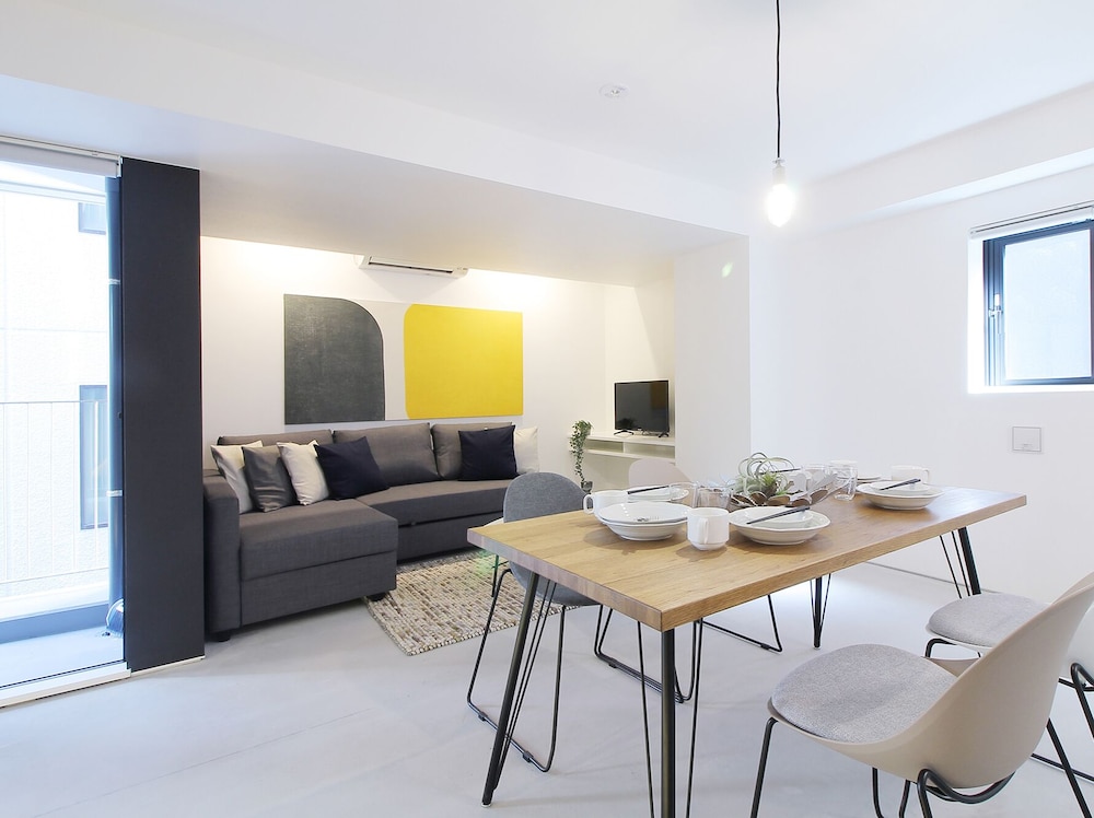 コンフォート スタジオ (402) 客室内のダイニングエリア4 | b hotel 広島平和大通り