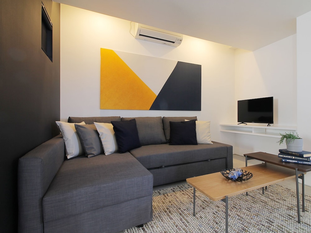 エクスクルーシブ スタジオ (802) リビング エリア3 | b hotel 広島平和大通り