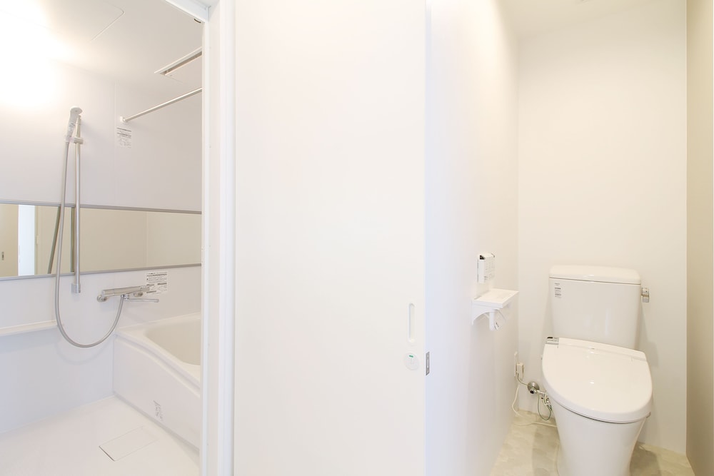 デラックス スタジオ (902) バスルーム3 | b hotel 広島平和大通り