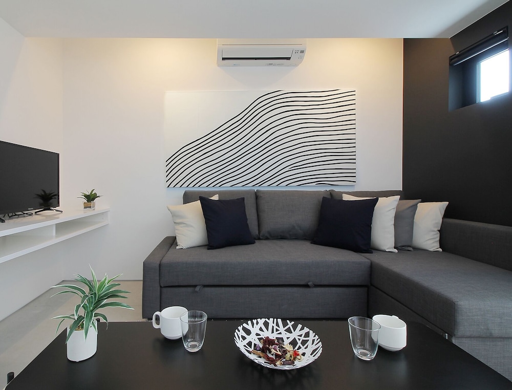 エリート スタジオ (302) リビング エリア2 | b hotel 広島平和大通り