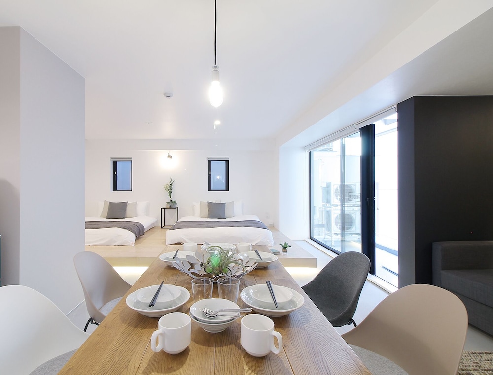 コンフォート スタジオ (402) 客室内のダイニングエリア5 | b hotel 広島平和大通り