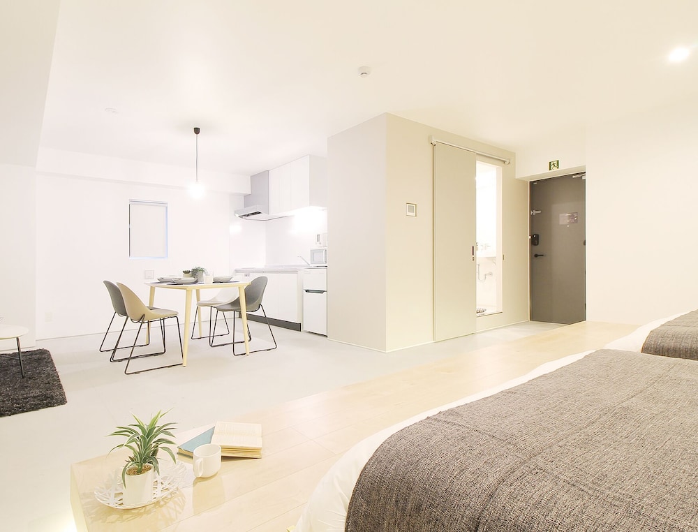 グランド スタジオ シティビュー (201) 客室6 | b hotel 広島平和大通り