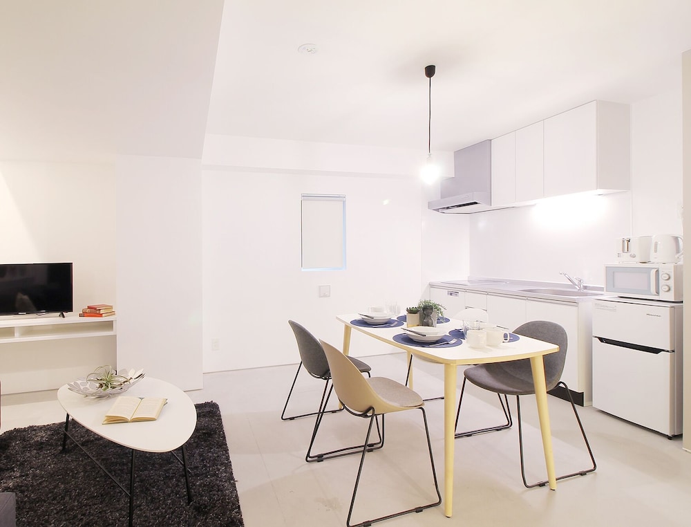 プレミアム スタジオ (202) | b hotel 広島平和大通り