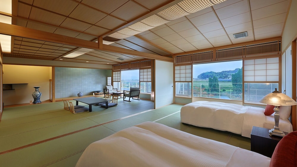 最上川一望の特別和洋室 別邸出羽三山 禁煙 客室2 | ホテルシンフォニーアネックス