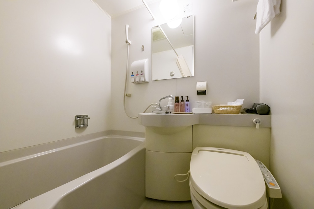 スタンダード和洋室 最上川を望む当宿の基本客室 禁煙 バスルーム0 | ホテルシンフォニーアネックス