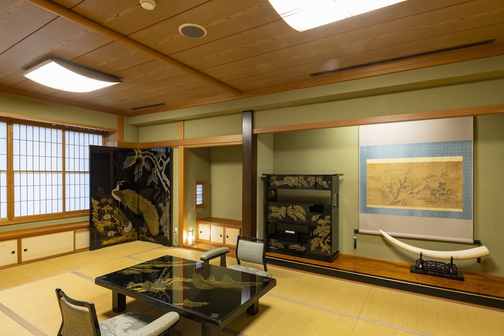 温泉をお部屋で楽しめる特別和洋室 [月山] 禁煙 客室4 | ホテル シンフォニー