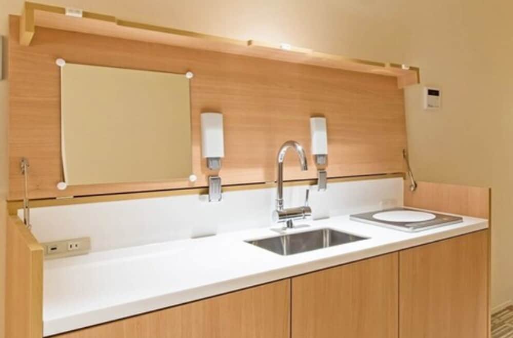 スーペリア ツインルーム 専用簡易キッチン1 | Stay SAKURA Tokyo ART DECO HOTEL