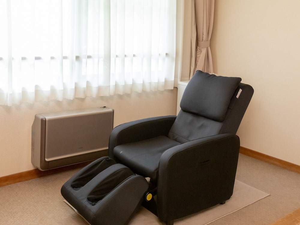 【禁煙】 二間続き和室&和ベットルーム/和室2〜8名様 リビングルーム0 | Tabist こぼうしの湯 洗心亭 会津湯野上温泉